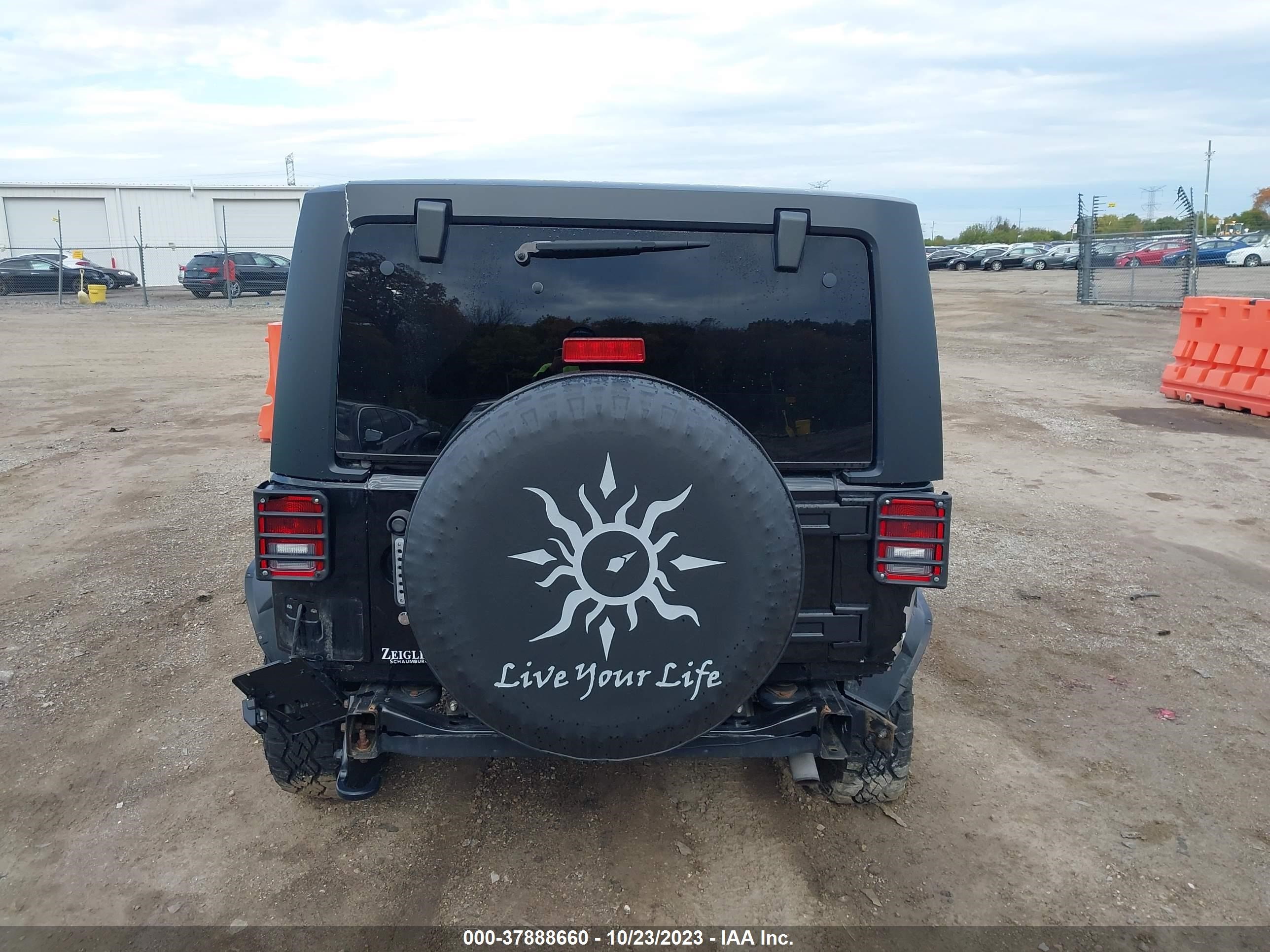 Photo 15 VIN: 1C4BJWDG6HL747337 - JEEP WRANGLER 