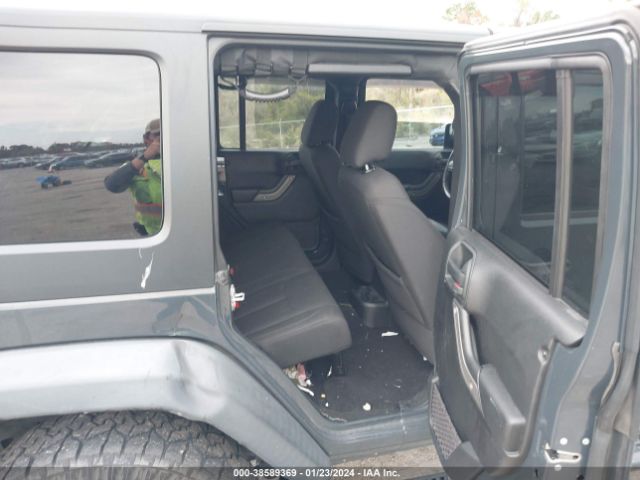 Photo 7 VIN: 1C4BJWDG6JL883358 - JEEP WRANGLER JK UNLIMITED 