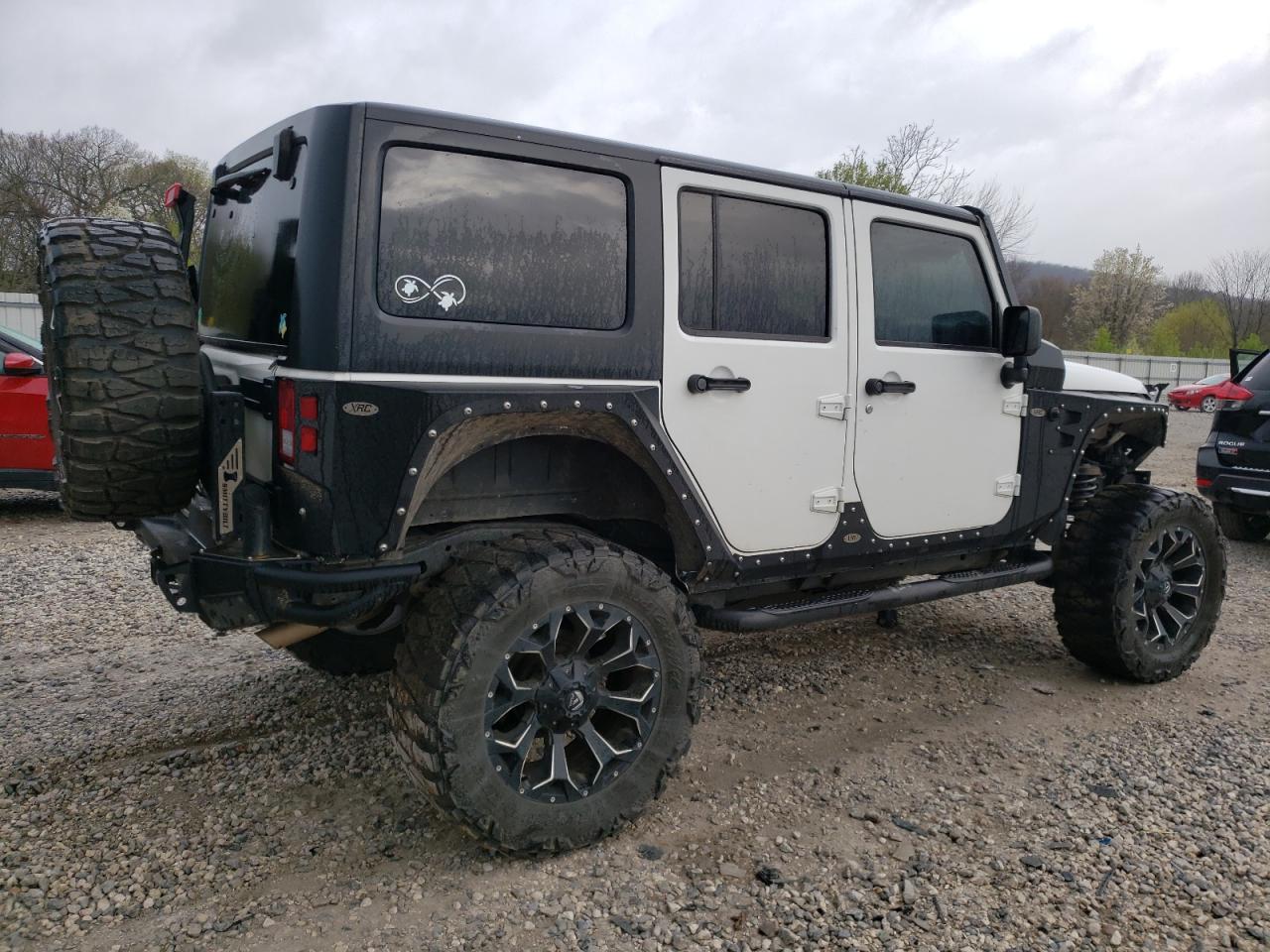 Photo 2 VIN: 1C4BJWDG7EL204378 - JEEP WRANGLER 