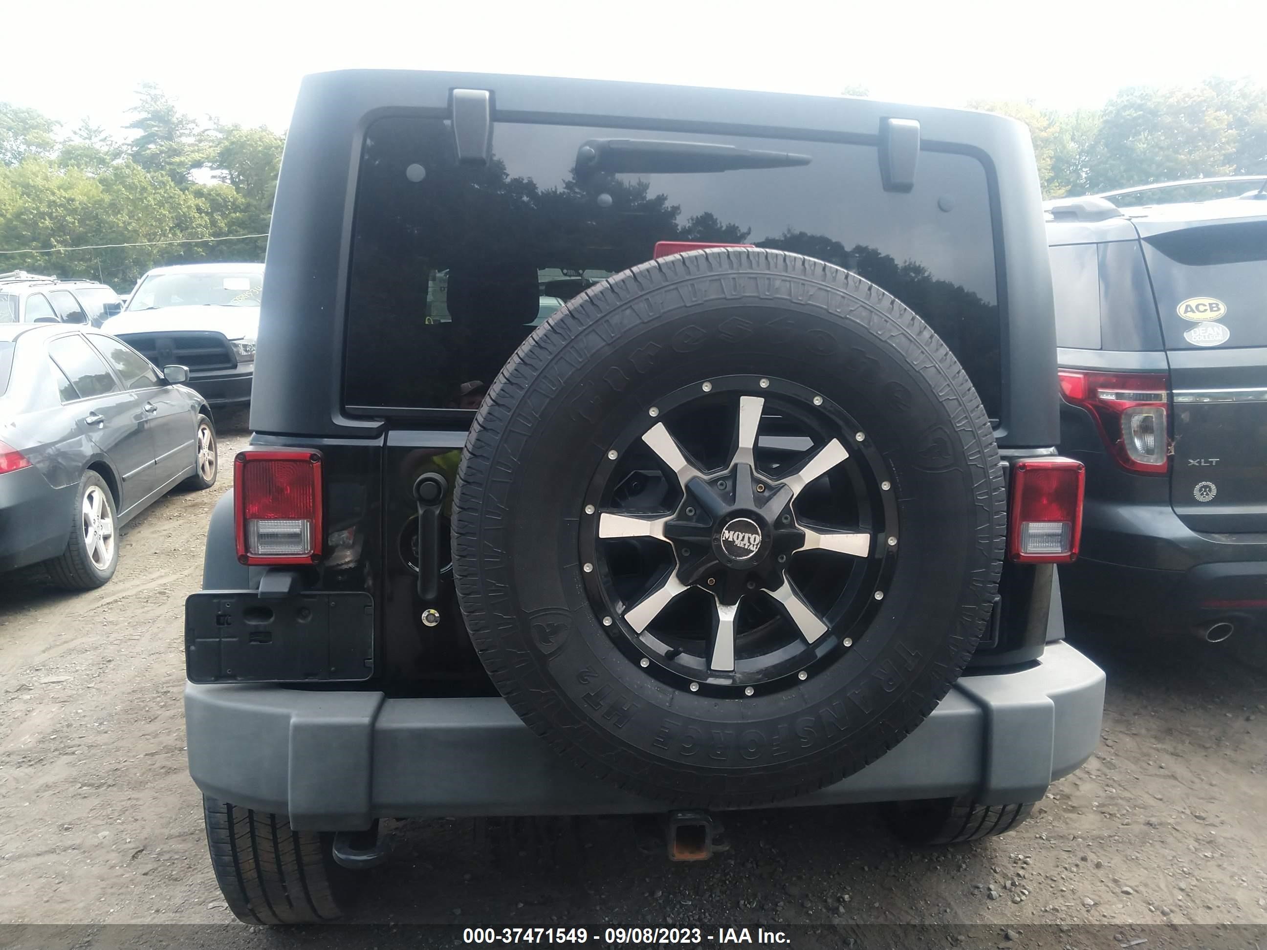 Photo 15 VIN: 1C4BJWDG7EL250504 - JEEP WRANGLER 