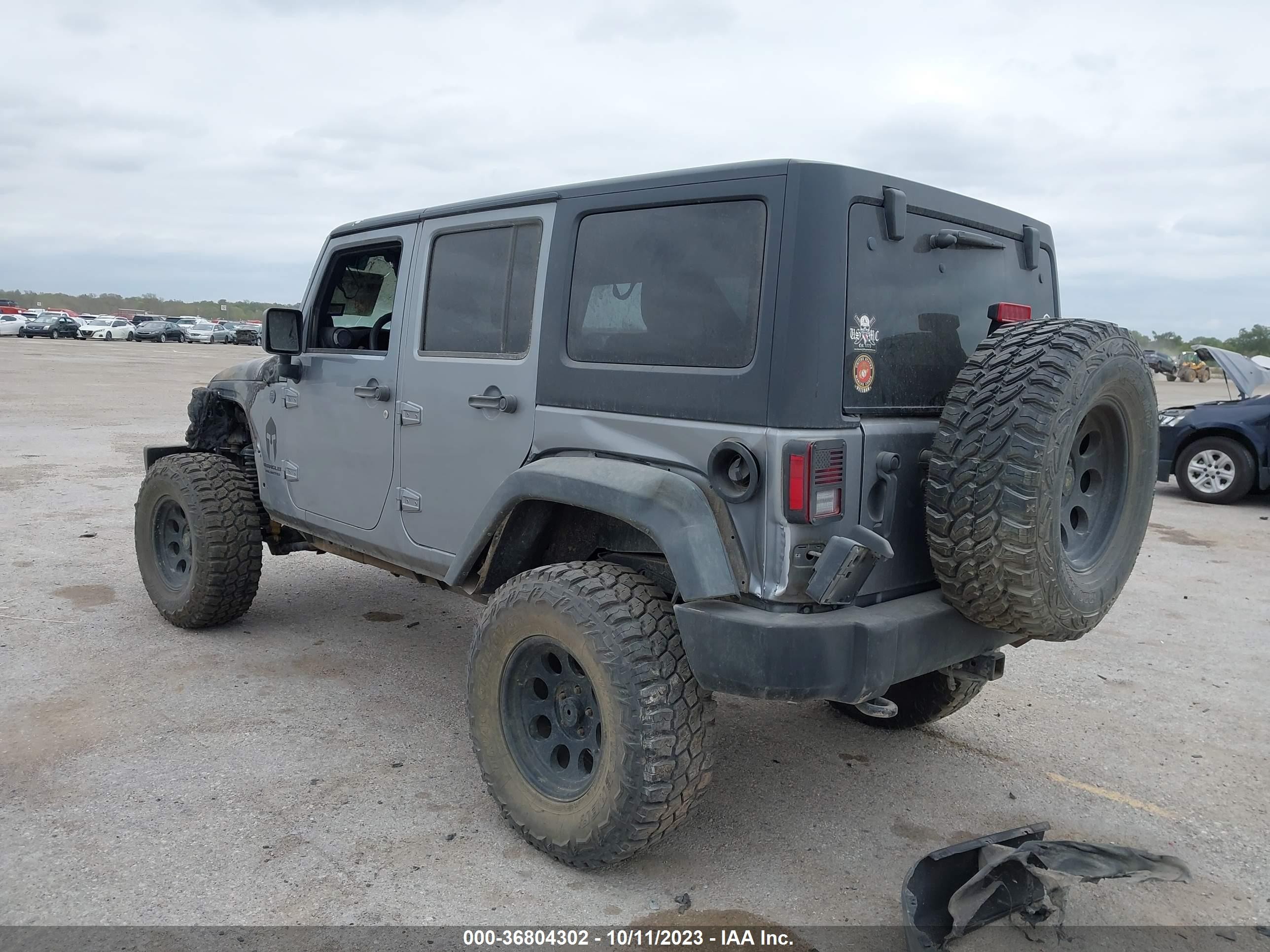 Photo 2 VIN: 1C4BJWDG7EL260028 - JEEP WRANGLER 