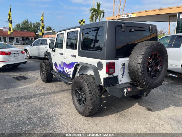 Photo 2 VIN: 1C4BJWDG7HL558941 - JEEP WRANGLER UNLIMITED 