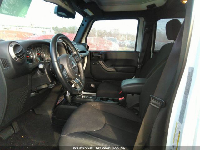 Photo 4 VIN: 1C4BJWDG7HL704397 - JEEP WRANGLER UNLIMITED 