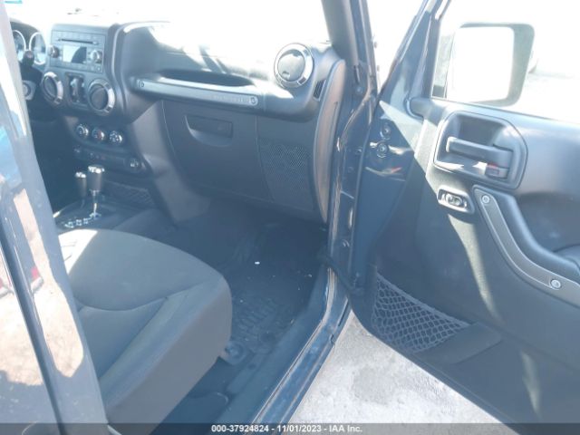 Photo 4 VIN: 1C4BJWDG7HL719904 - JEEP WRANGLER UNLIMITED 