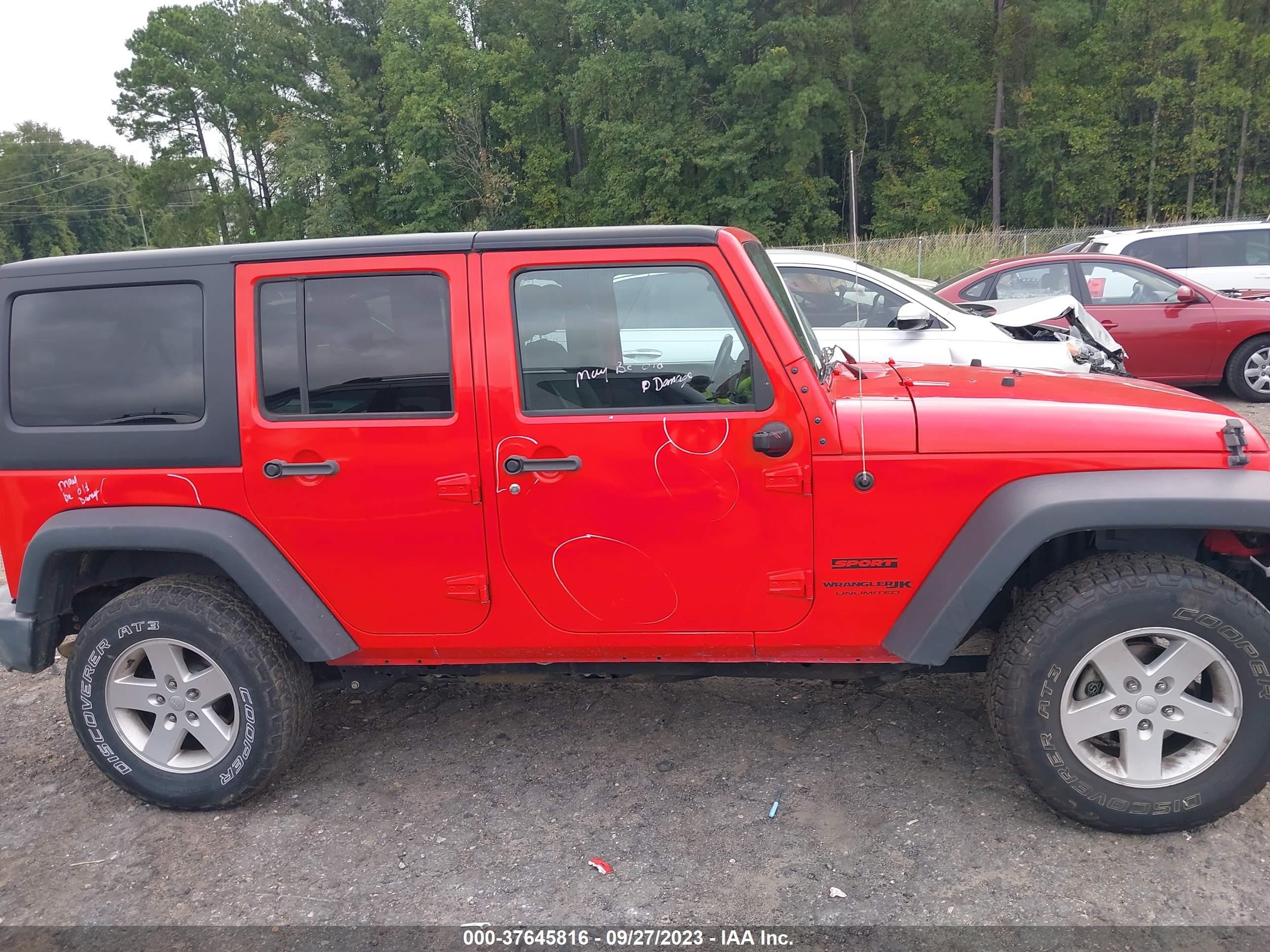 Photo 12 VIN: 1C4BJWDG7JL882980 - JEEP WRANGLER 