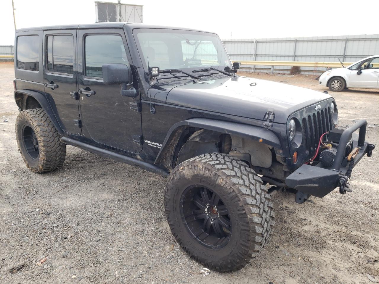 Photo 3 VIN: 1C4BJWDG8DL537977 - JEEP WRANGLER 