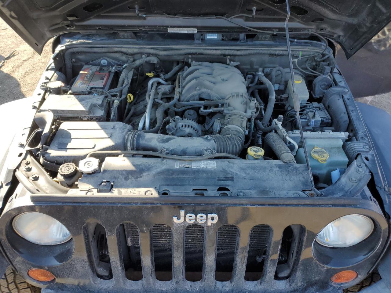 Photo 11 VIN: 1C4BJWDG8DL657990 - JEEP WRANGLER 