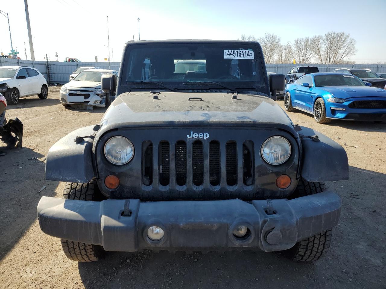 Photo 4 VIN: 1C4BJWDG8DL657990 - JEEP WRANGLER 