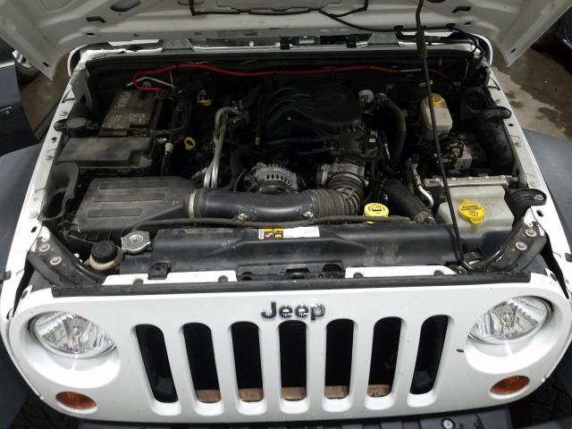 Photo 6 VIN: 1C4BJWDG8DL659111 - JEEP WRANGLER U 