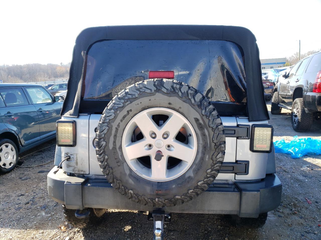 Photo 5 VIN: 1C4BJWDG8EL121235 - JEEP WRANGLER 