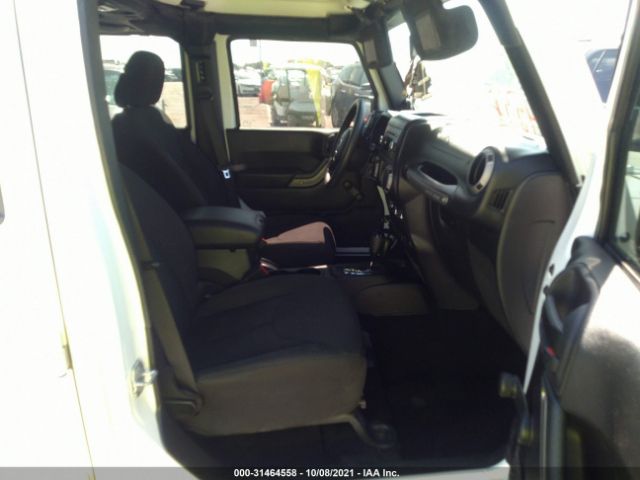 Photo 4 VIN: 1C4BJWDG8EL322469 - JEEP WRANGLER UNLIMITED 