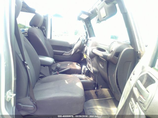 Photo 4 VIN: 1C4BJWDG8GL158448 - JEEP WRANGLER 