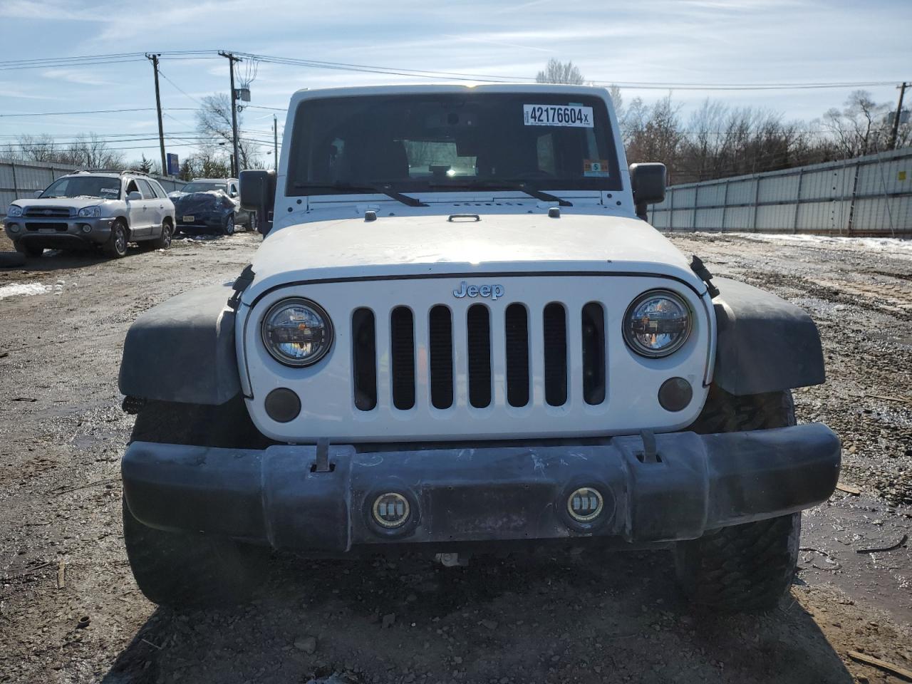 Photo 4 VIN: 1C4BJWDG8HL560794 - JEEP WRANGLER 