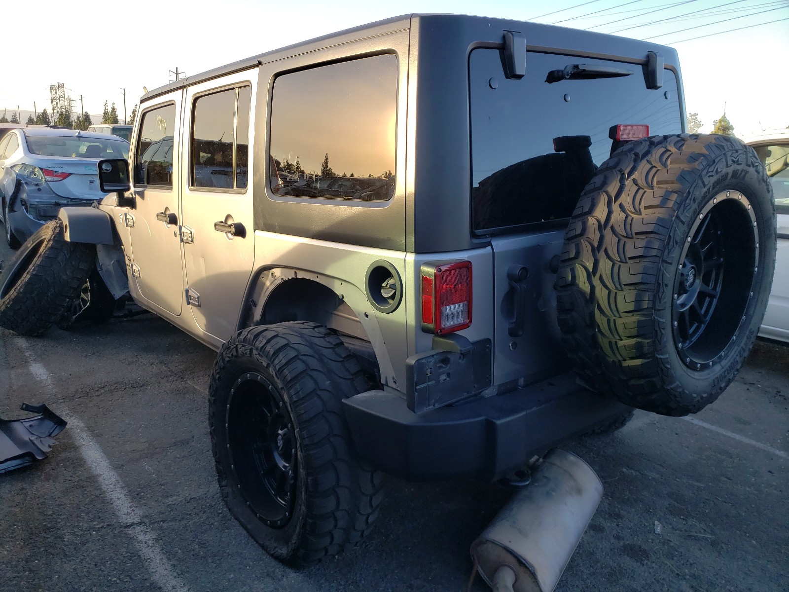 Photo 2 VIN: 1C4BJWDG8HL576641 - JEEP WRANGLER UNLIMITED 