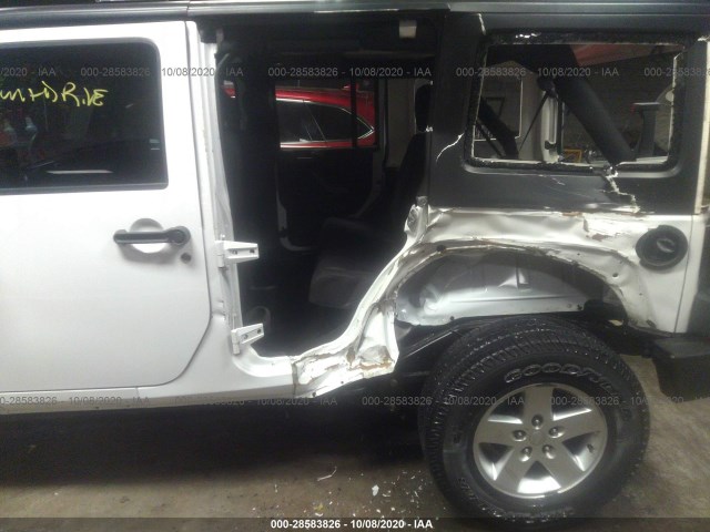 Photo 5 VIN: 1C4BJWDG8JL813179 - JEEP WRANGLER JK UNLIMITED 