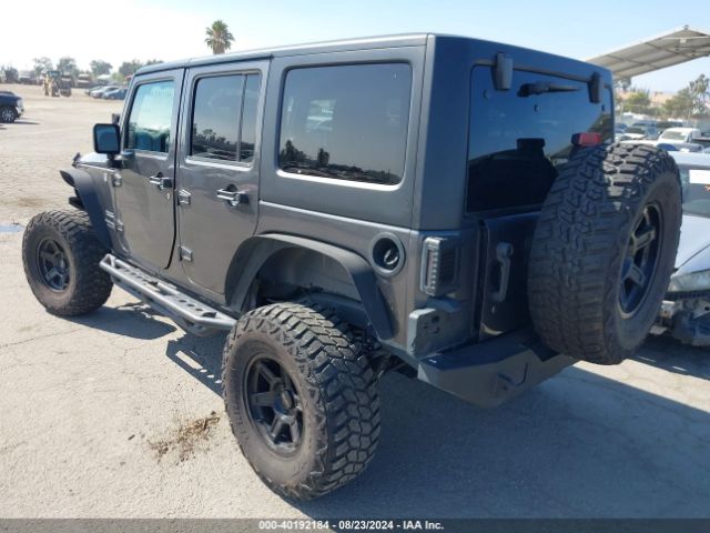 Photo 2 VIN: 1C4BJWDG8JL926601 - JEEP WRANGLER JK 