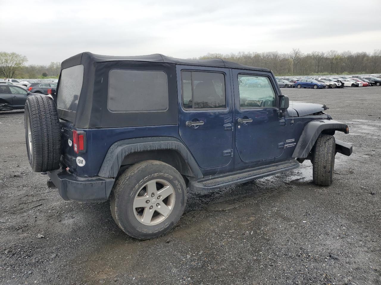 Photo 2 VIN: 1C4BJWDG9DL631107 - JEEP WRANGLER 