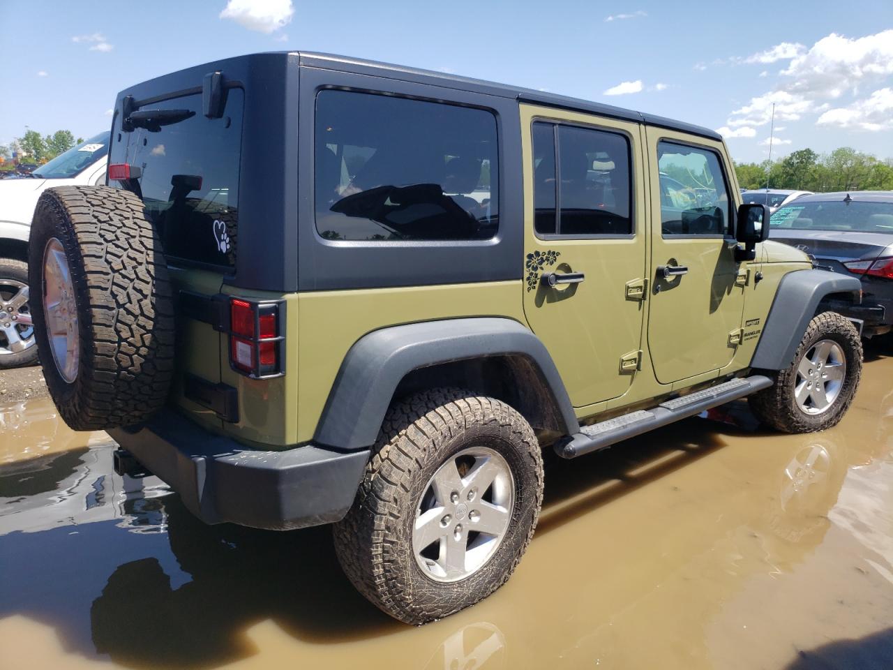 Photo 2 VIN: 1C4BJWDG9DL637294 - JEEP WRANGLER 