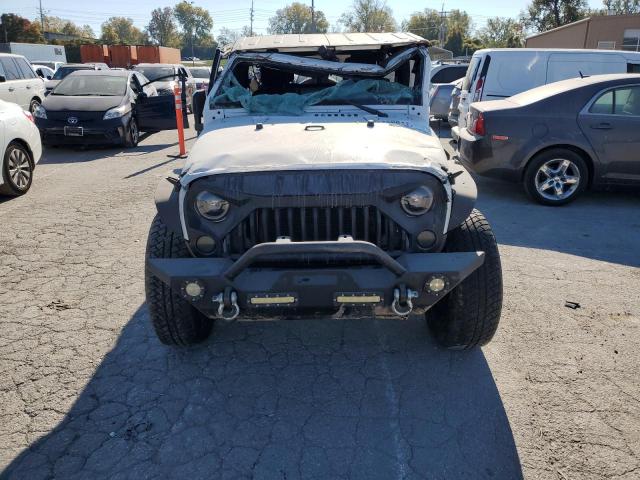 Photo 4 VIN: 1C4BJWDG9DL700605 - JEEP WRANGLER U 