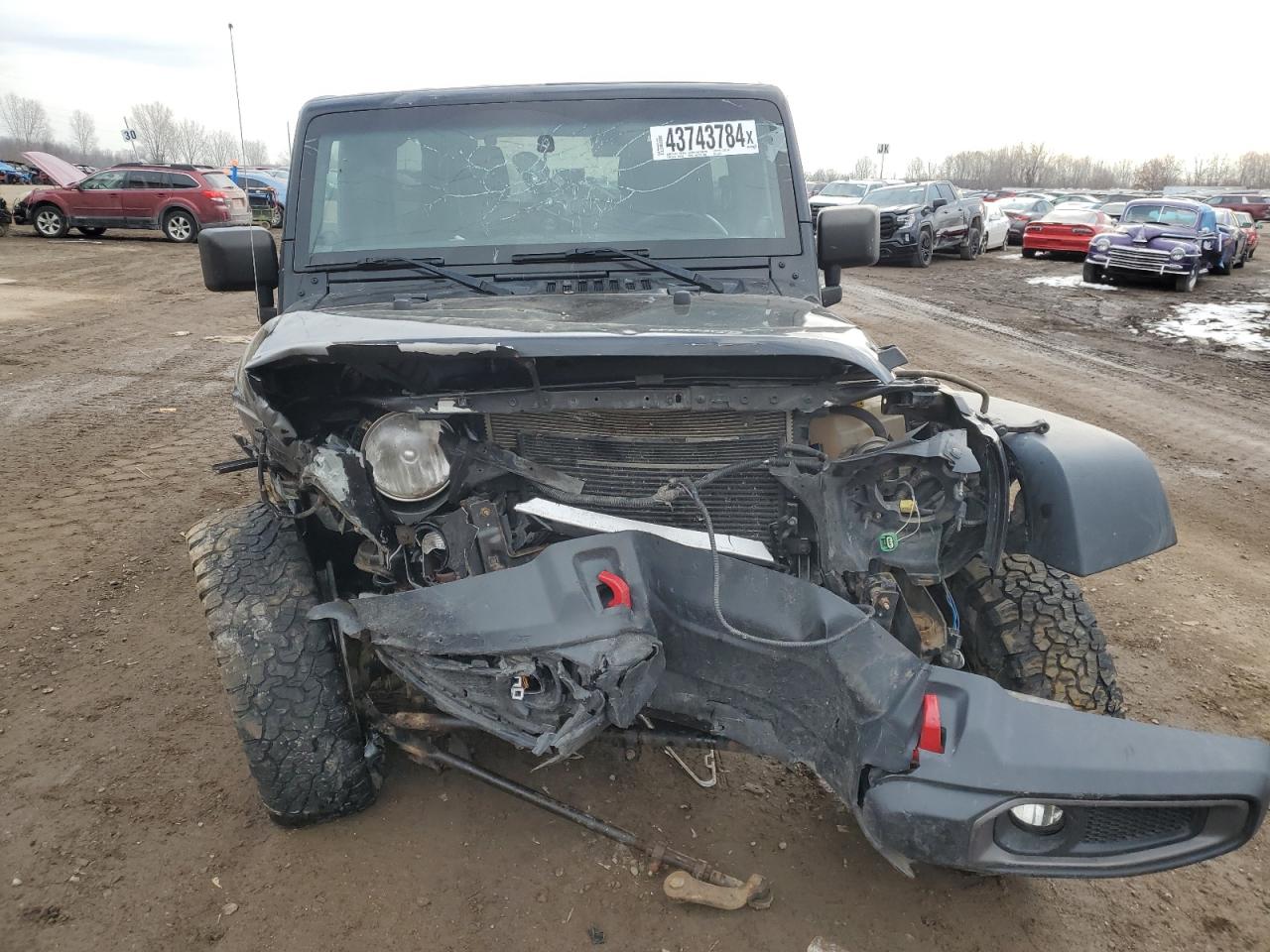 Photo 4 VIN: 1C4BJWDG9EL225913 - JEEP WRANGLER 