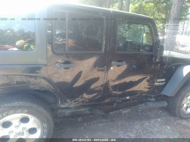 Photo 5 VIN: 1C4BJWDG9EL249743 - JEEP WRANGLER UNLIMITED 