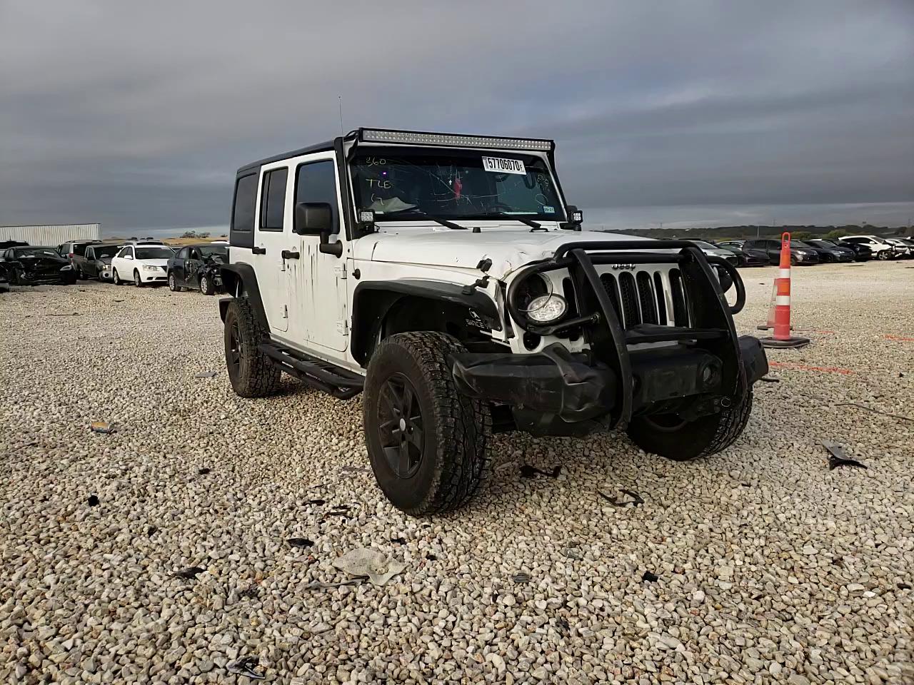 Photo 10 VIN: 1C4BJWDG9FL592845 - JEEP WRANGLER U 