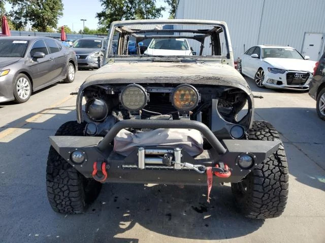 Photo 4 VIN: 1C4BJWDG9FL718136 - JEEP WRANGLER U 