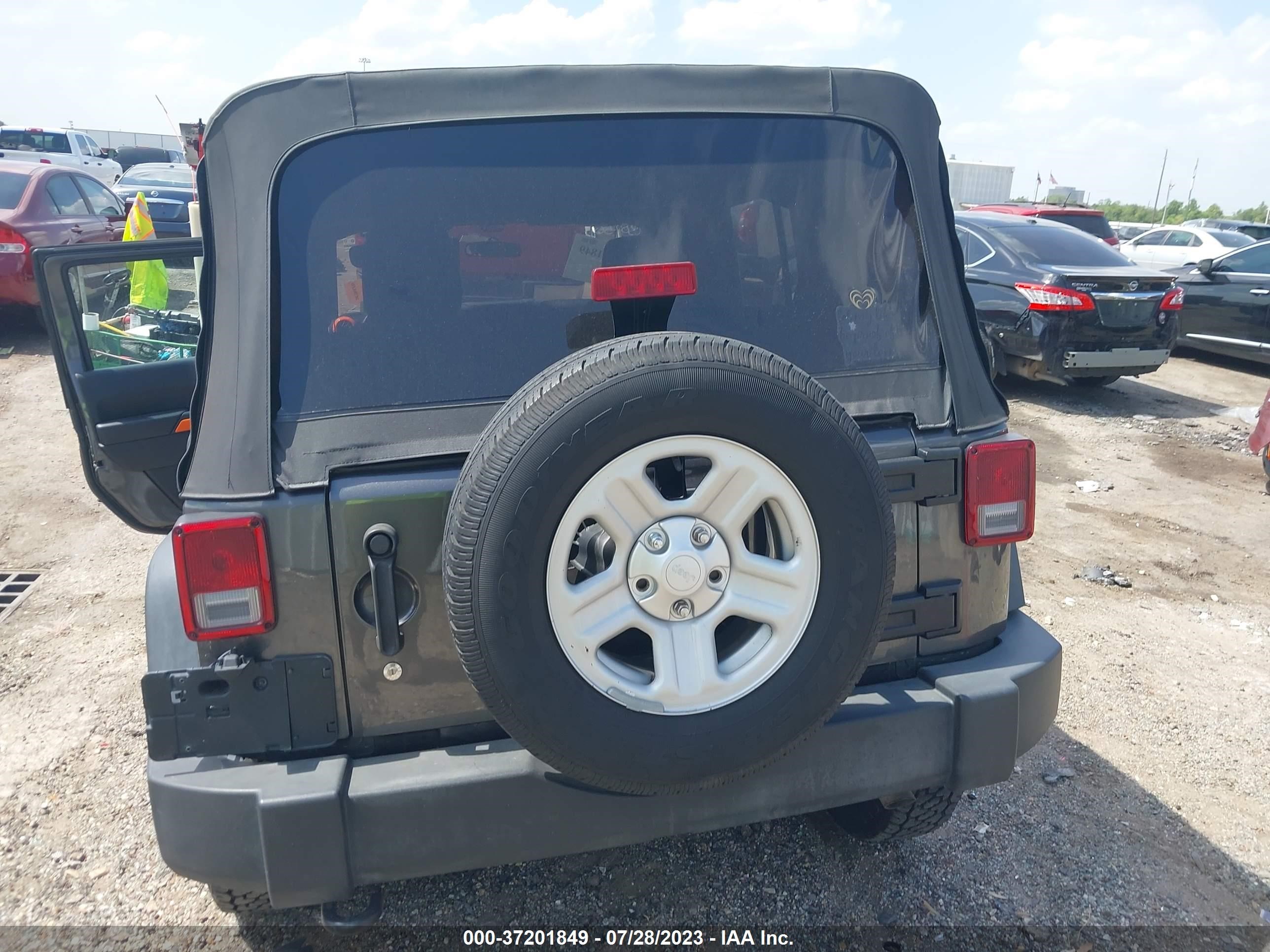 Photo 15 VIN: 1C4BJWDG9GL235098 - JEEP WRANGLER 