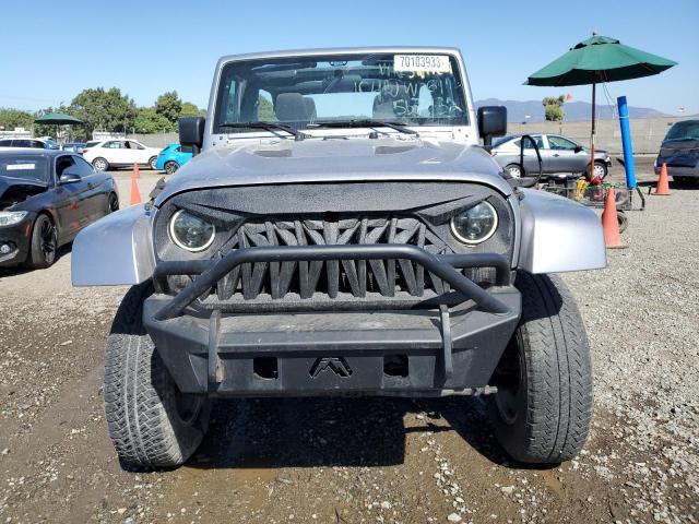 Photo 4 VIN: 1C4BJWDG9HL567432 - JEEP WRANGLER 