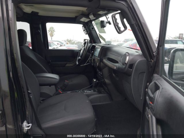 Photo 4 VIN: 1C4BJWDG9HL639309 - JEEP WRANGLER UNLIMITED 