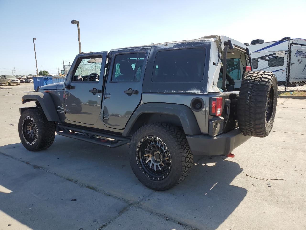 Photo 1 VIN: 1C4BJWDG9JL831027 - JEEP WRANGLER 