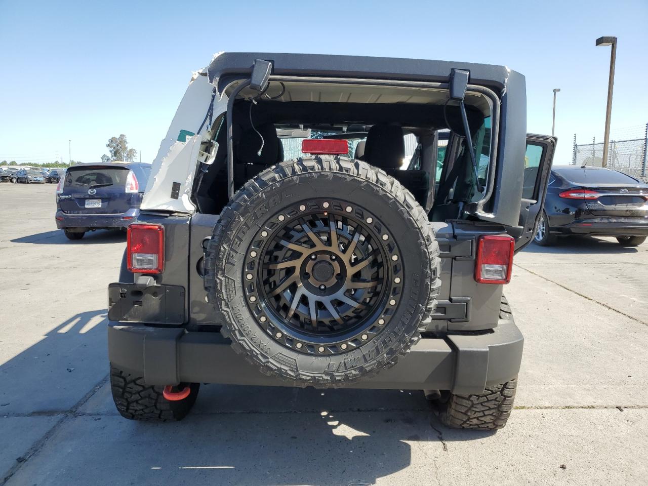 Photo 5 VIN: 1C4BJWDG9JL831027 - JEEP WRANGLER 