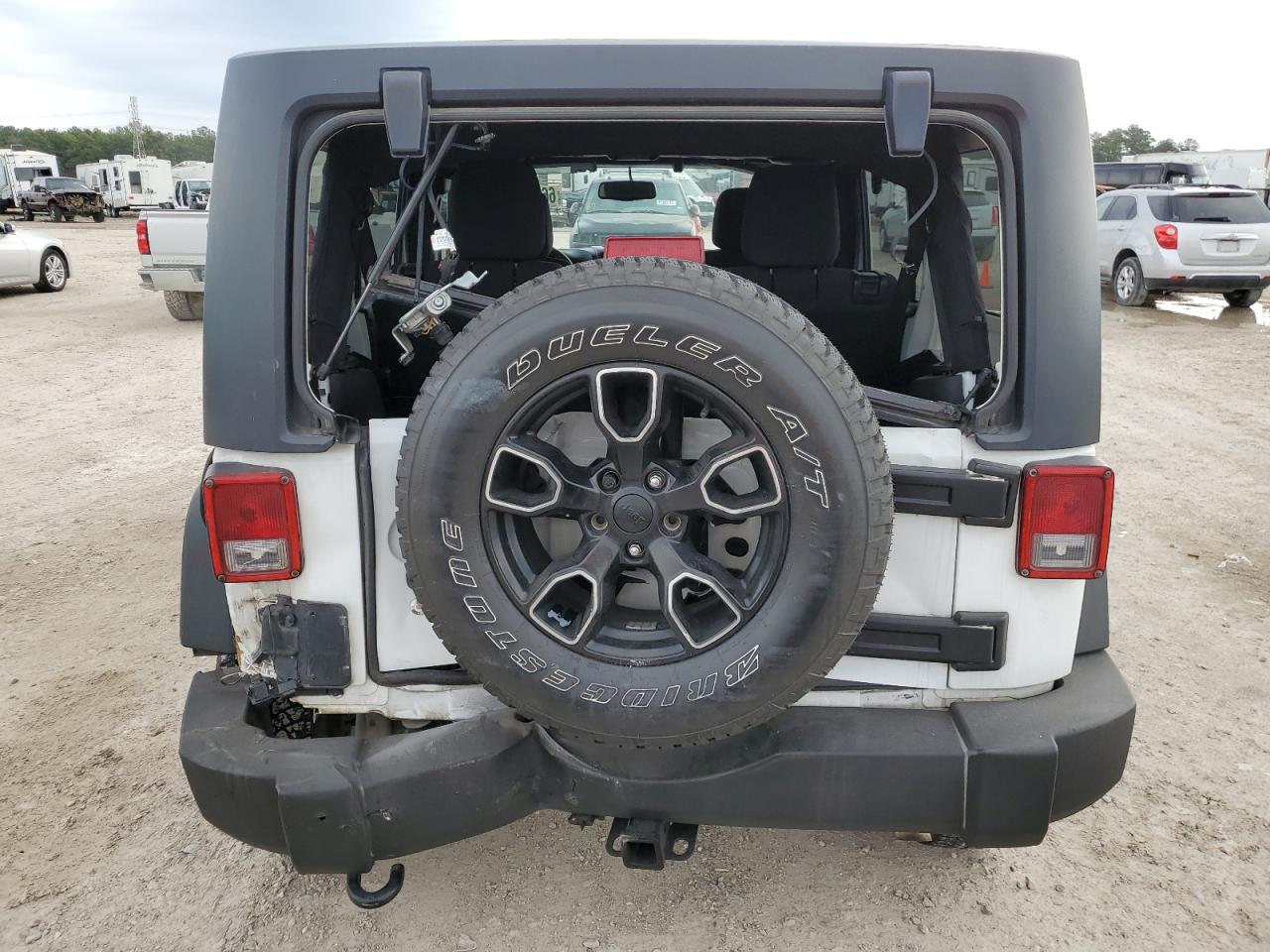 Photo 5 VIN: 1C4BJWDGXDL643007 - JEEP WRANGLER 