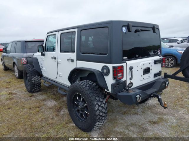 Photo 2 VIN: 1C4BJWDGXFL637792 - JEEP WRANGLER 