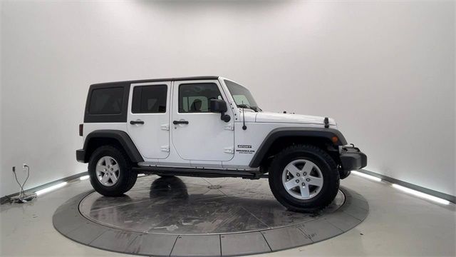 Photo 2 VIN: 1C4BJWDGXFL762789 - JEEP WRANGLER UNLIMITED 