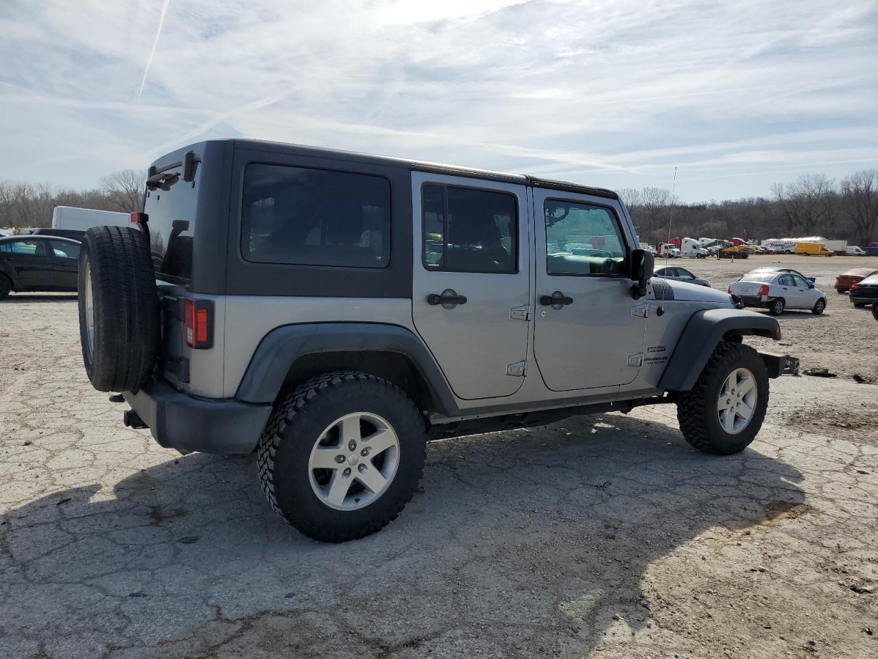 Photo 2 VIN: 1C4BJWDGXGL113057 - JEEP WRANGLER 