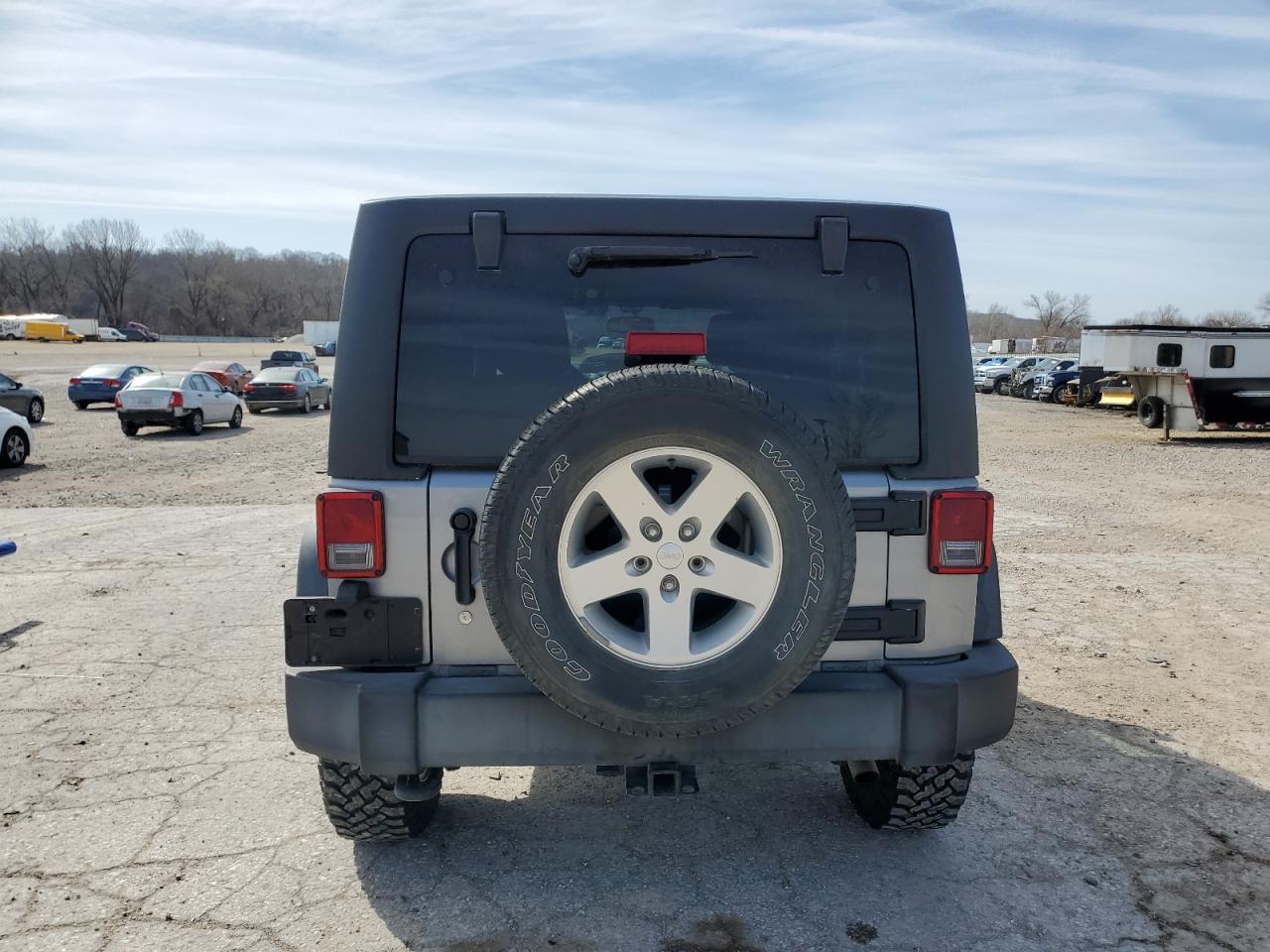 Photo 5 VIN: 1C4BJWDGXGL113057 - JEEP WRANGLER 