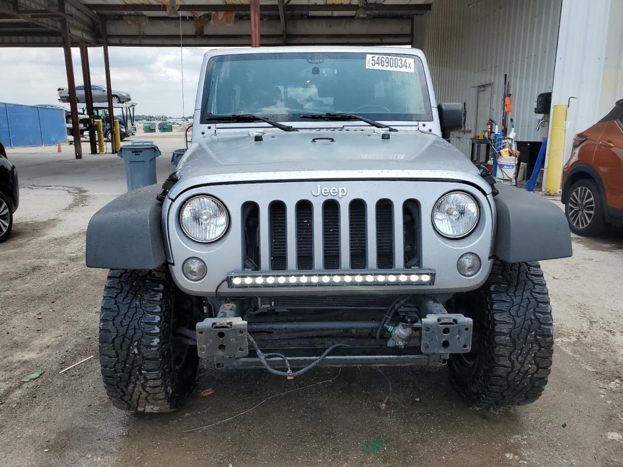 Photo 4 VIN: 1C4BJWDGXGL286920 - JEEP WRANGLER 