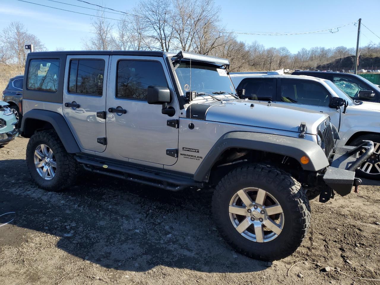 Photo 3 VIN: 1C4BJWDGXGL335999 - JEEP WRANGLER 