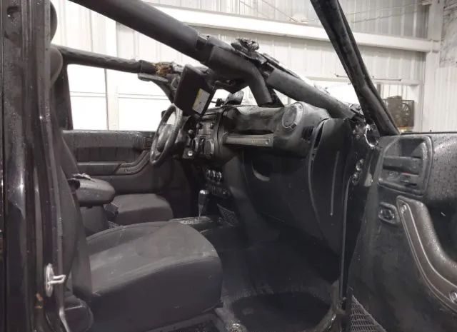 Photo 4 VIN: 1C4BJWDGXHL746840 - JEEP WRANGLER 