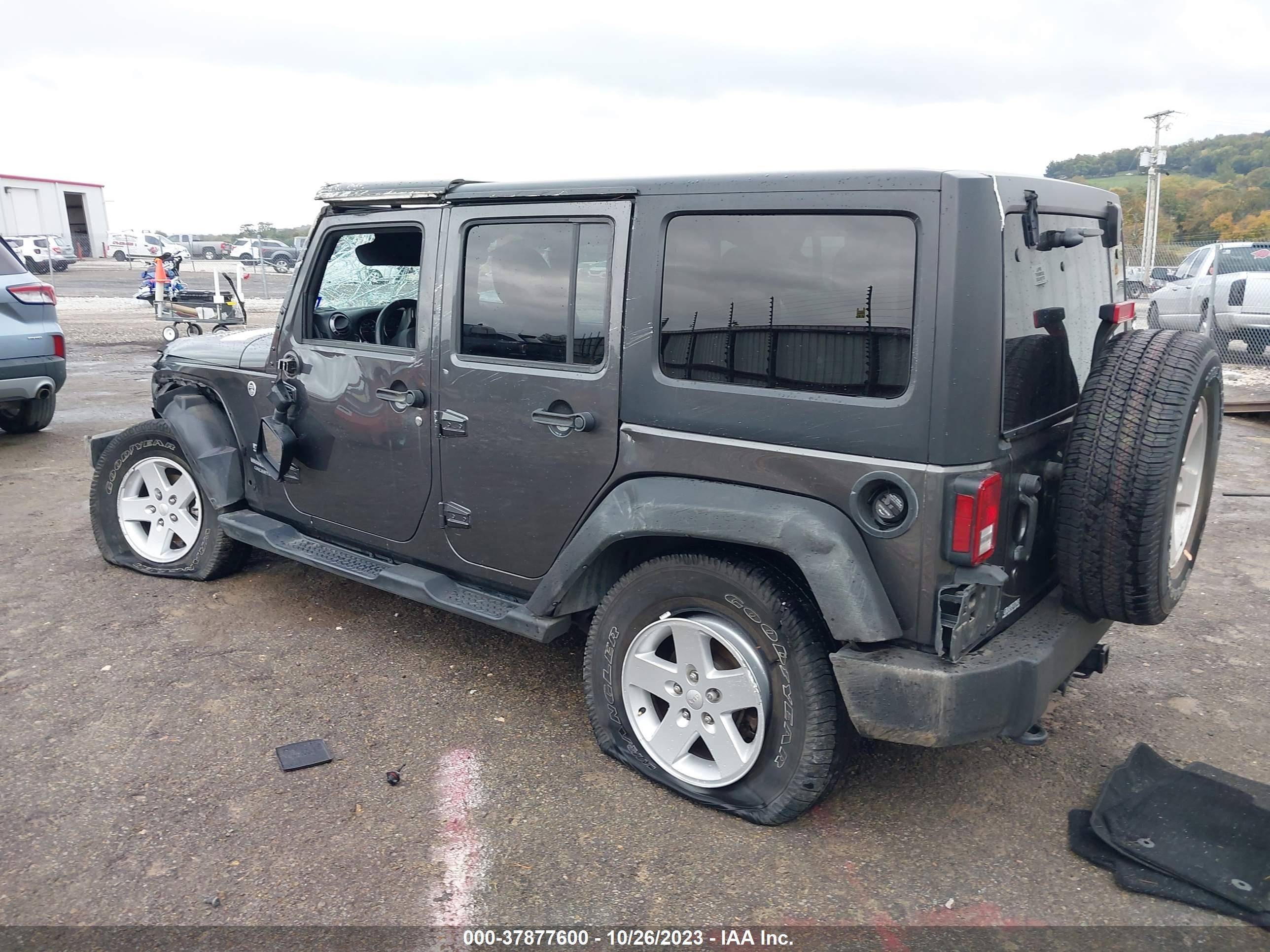 Photo 2 VIN: 1C4BJWDGXJL804144 - JEEP WRANGLER 