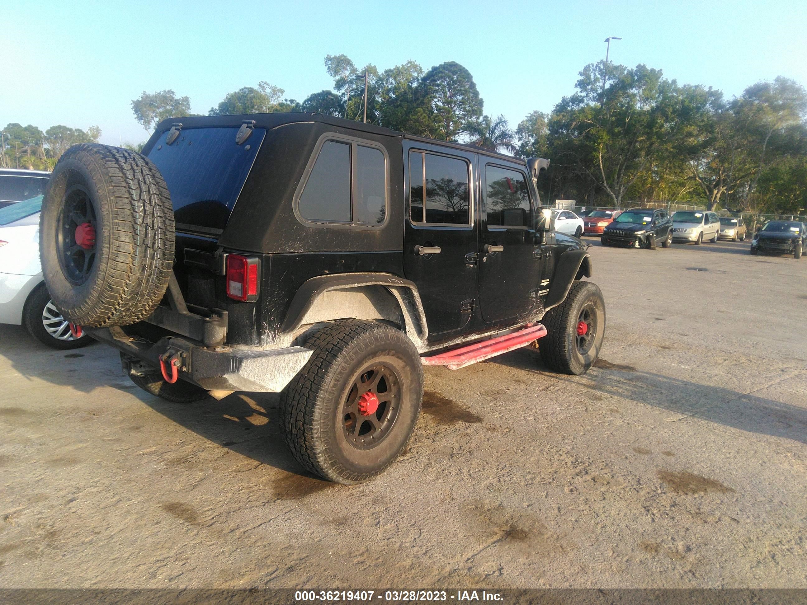 Photo 3 VIN: 1C4BJWEG0CL148957 - JEEP WRANGLER 