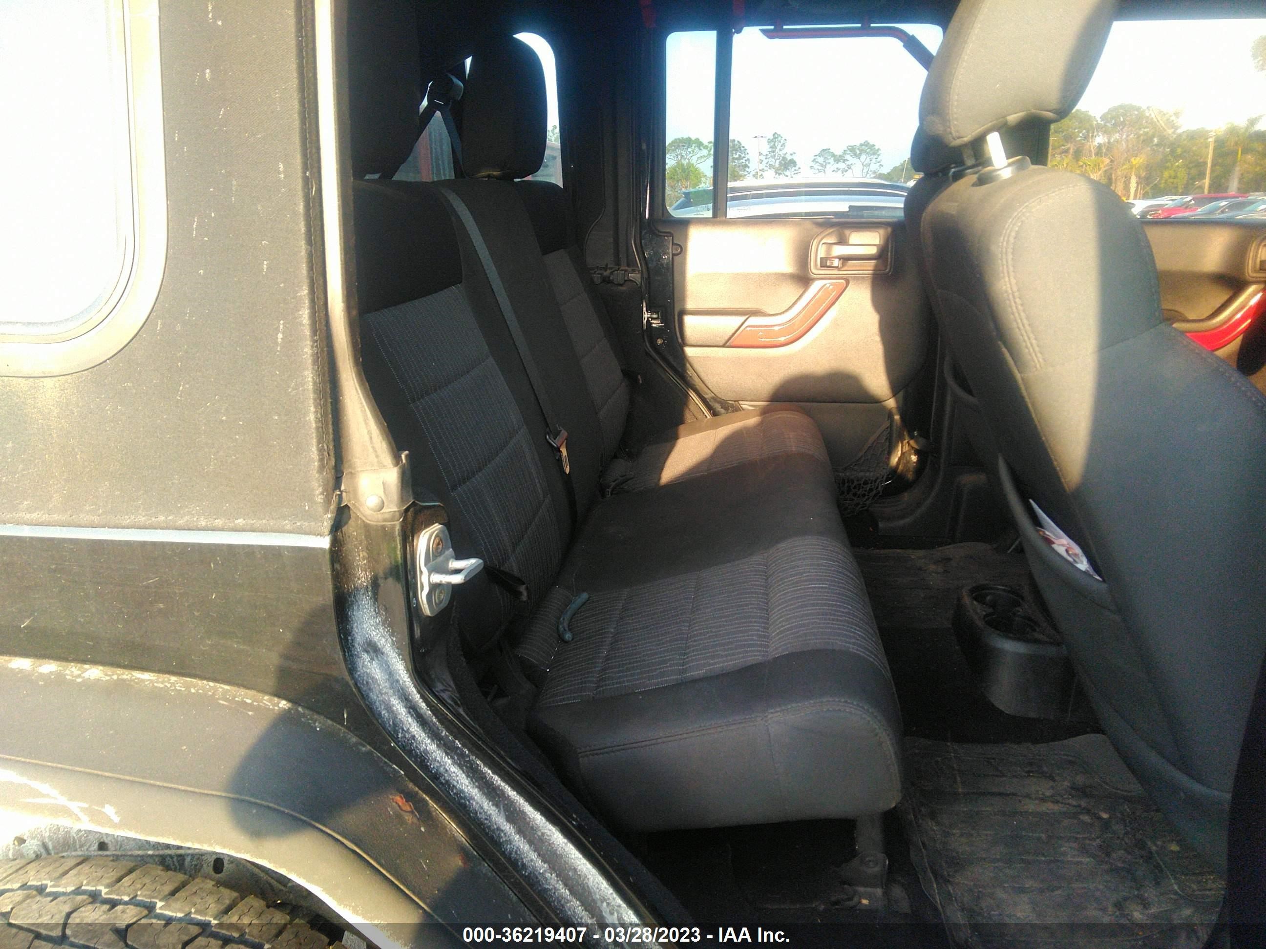 Photo 7 VIN: 1C4BJWEG0CL148957 - JEEP WRANGLER 