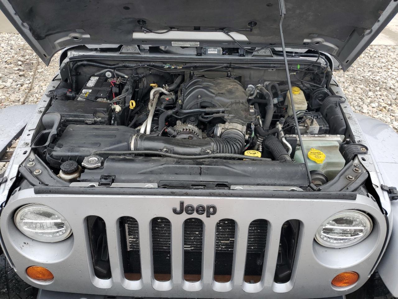 Photo 10 VIN: 1C4BJWEG0DL562127 - JEEP WRANGLER 