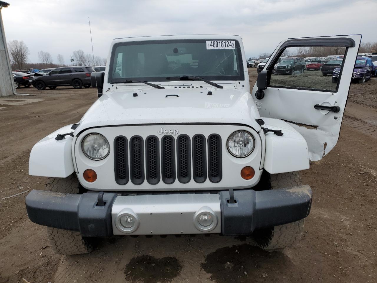 Photo 4 VIN: 1C4BJWEG0DL598772 - JEEP WRANGLER 