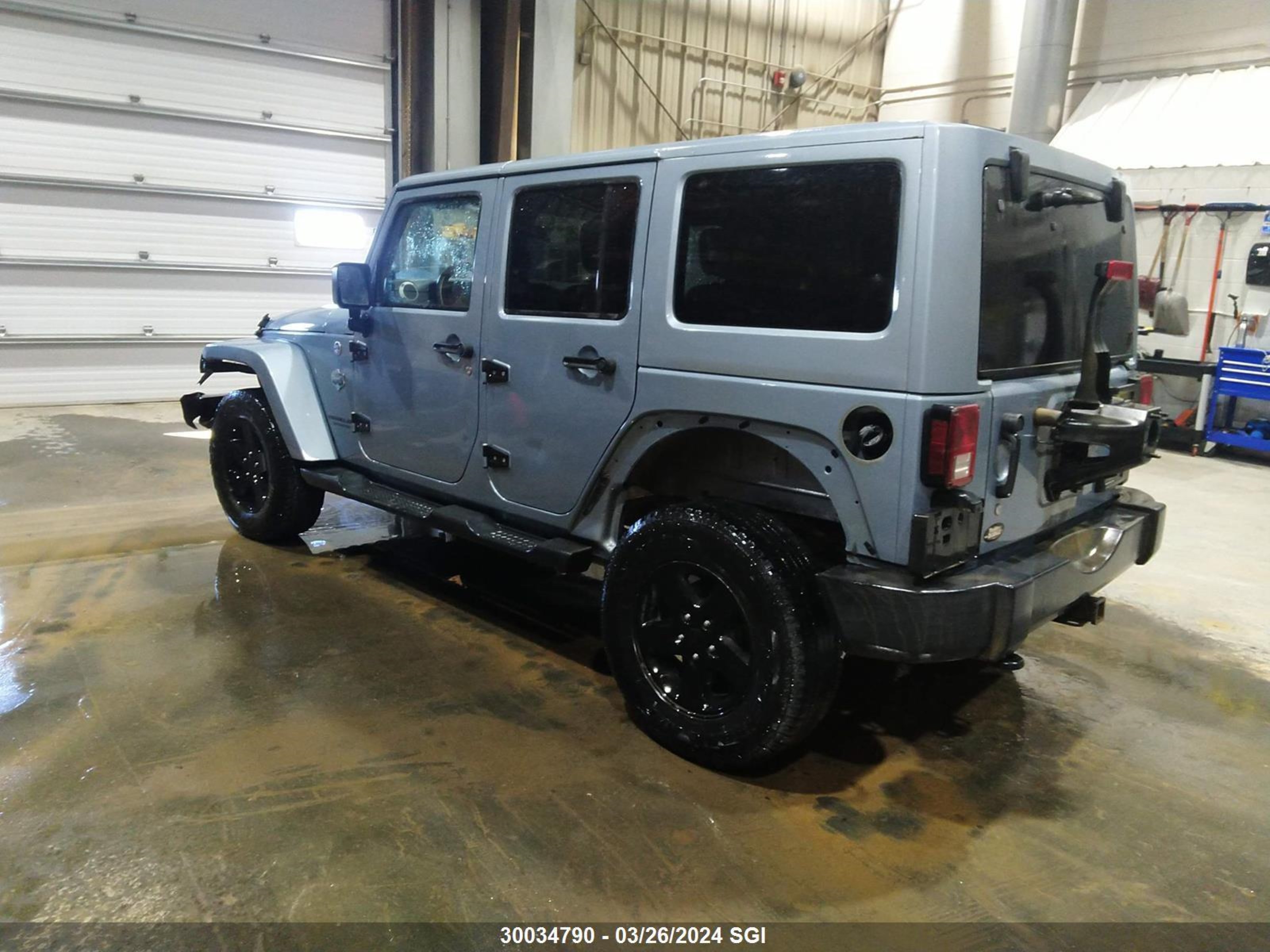 Photo 2 VIN: 1C4BJWEG1CL148305 - JEEP WRANGLER 