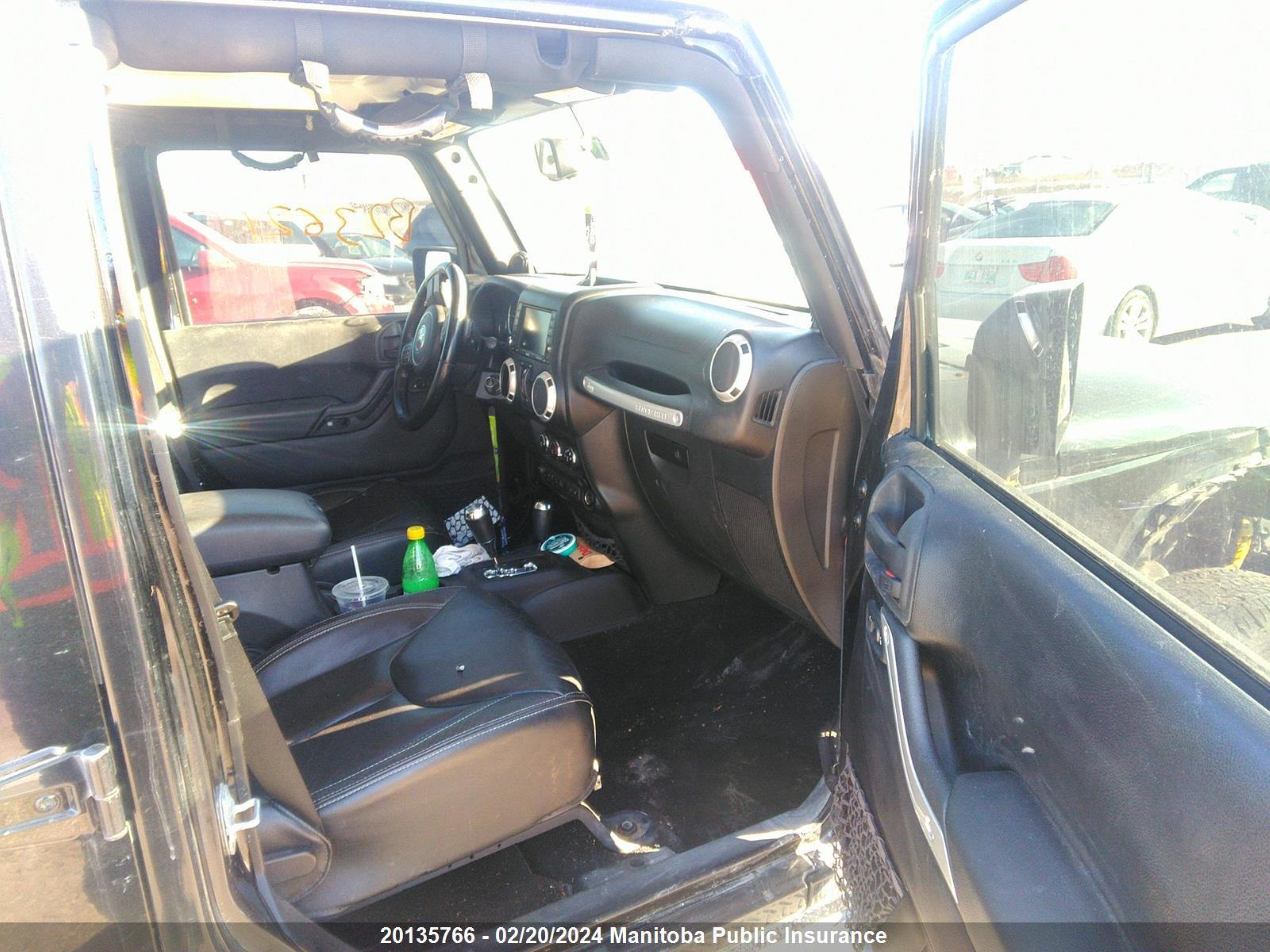 Photo 4 VIN: 1C4BJWEG1EL281813 - JEEP WRANGLER 