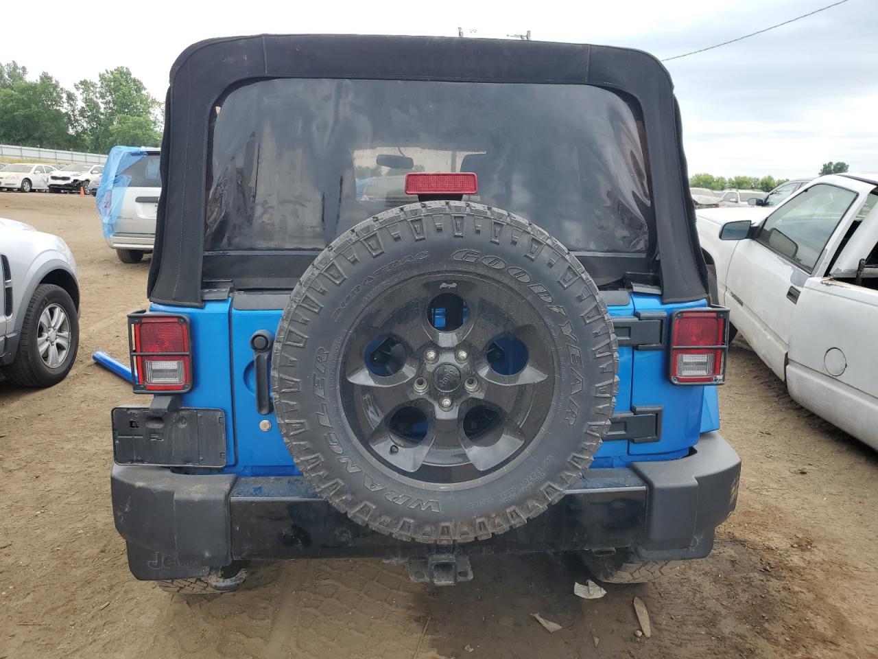 Photo 5 VIN: 1C4BJWEG1FL725788 - JEEP WRANGLER 