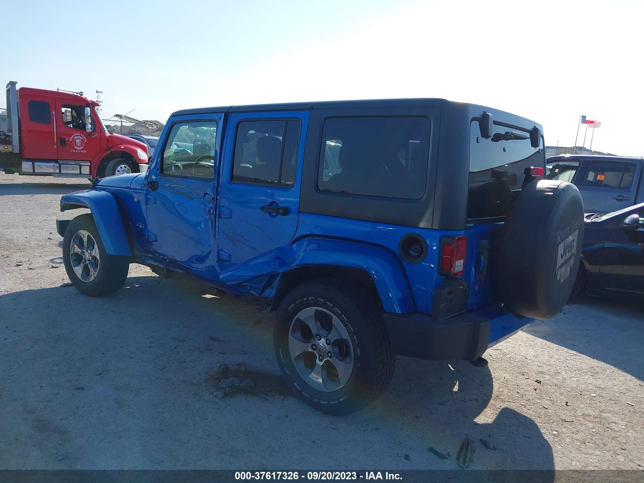 Photo 2 VIN: 1C4BJWEG1GL113205 - JEEP WRANGLER 