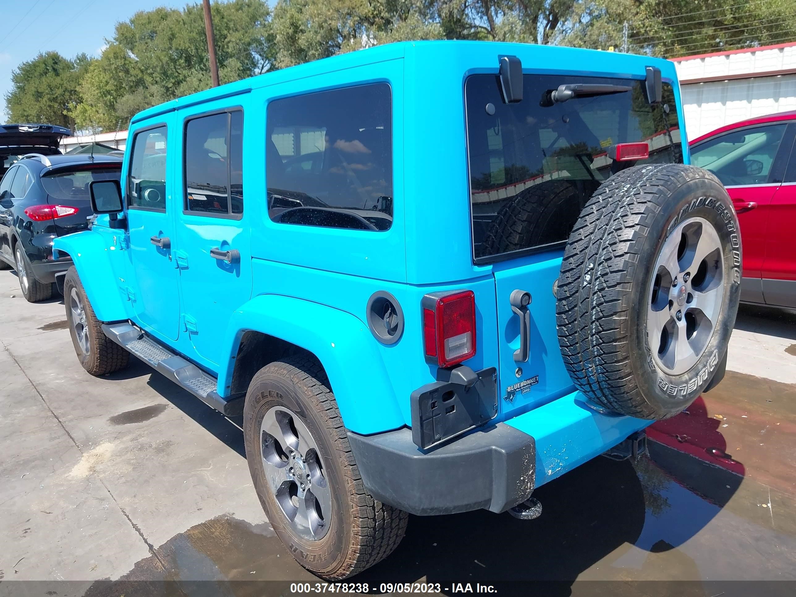 Photo 2 VIN: 1C4BJWEG1HL605895 - JEEP WRANGLER 